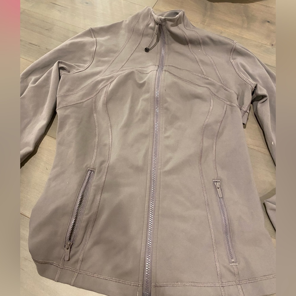 Lululemon define jack in size 10 hardly worn and perfect condition